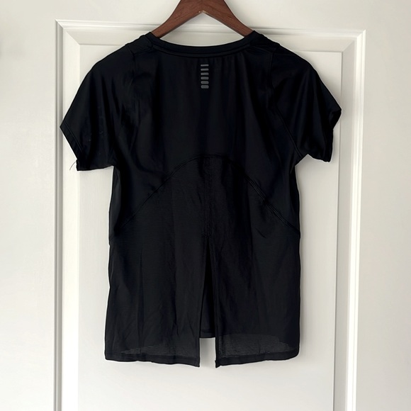 Under Armour Athletic Tee - Picture 2 of 4